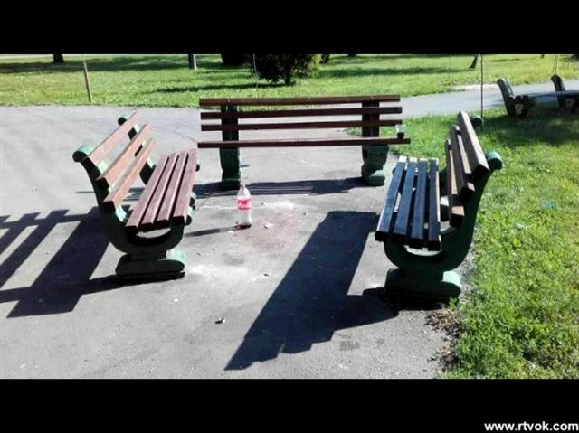 Park u Debeljači ponovo na meti vandala