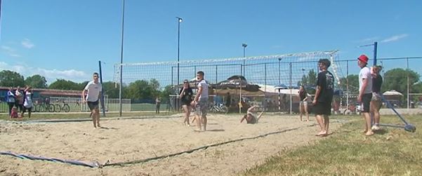 Veľký záujem o turnaj v plážovom volejbale v Kovačici